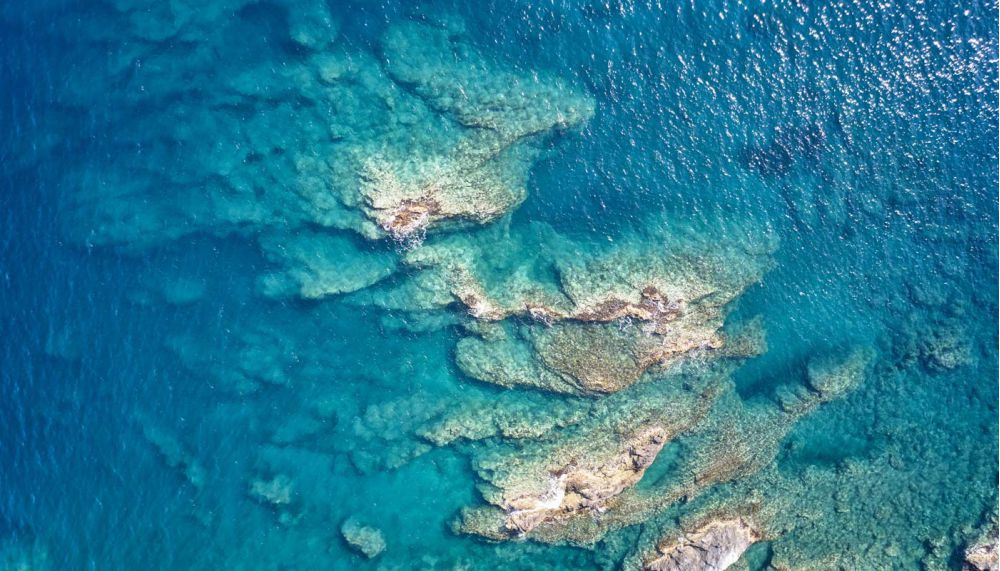 aerial-view-underwater-reefs-mediterranean-sea-clear-transparent-water-greece-lavrio-reefs